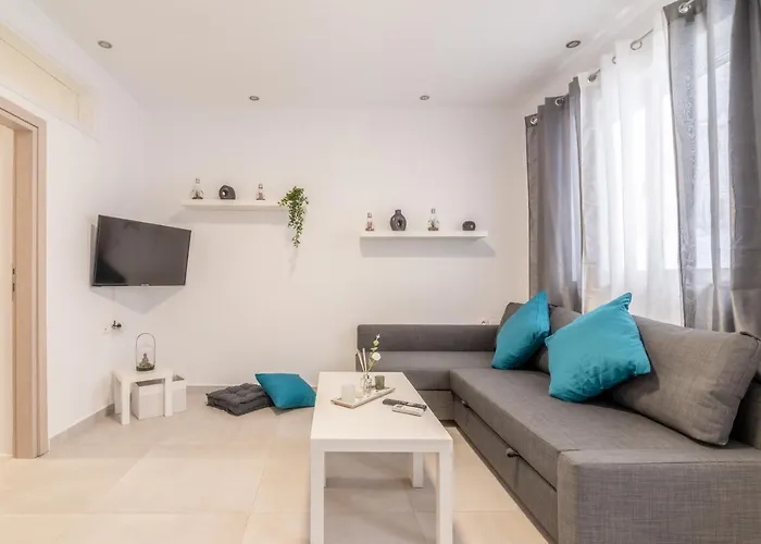 Stylish & Relax Flat For Friends & Couples