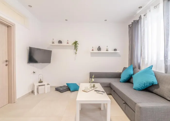 Stylish & Relax Flat For Friends & Couples