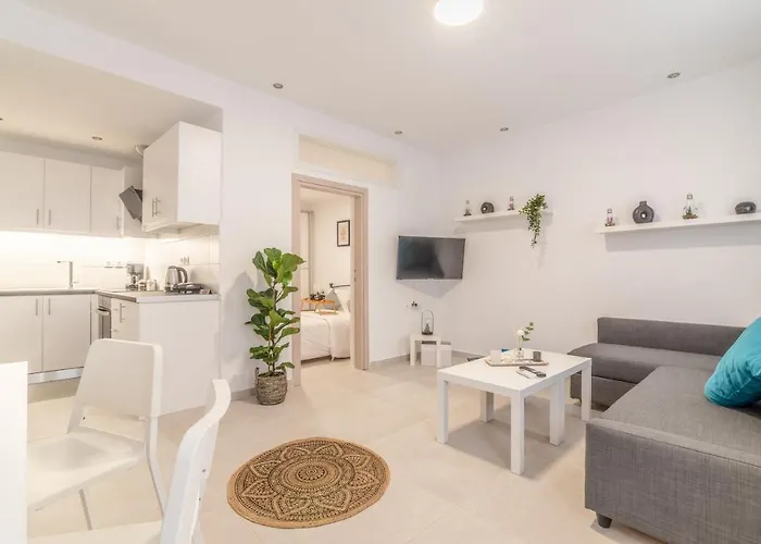 Stylish & Relax Flat For Friends & Couples